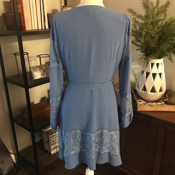 BB DAKOTA Lauryl Lace Insert Wrap Dress Sz 8 - Picture 5 of 8